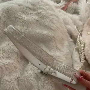 White Versace Belt. Authentic. No filter. For size small Authentic Gianni Versace Italy Medusa Leather White Belt 28  main image 4